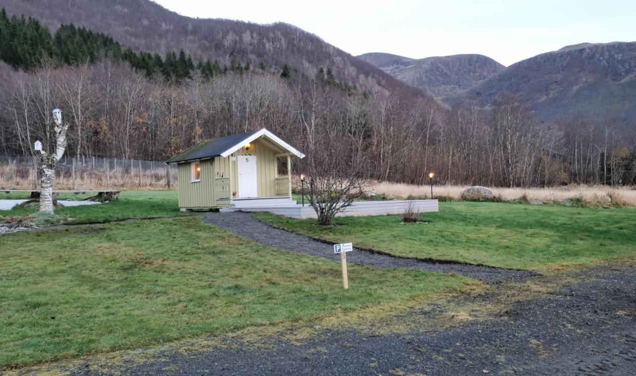Rodseth Gardsovernatting Hytter Molde Exterior photo